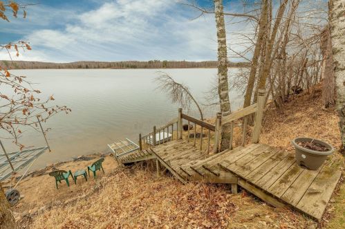 4679 28th Ave, Hackensack, MN 56452-2143