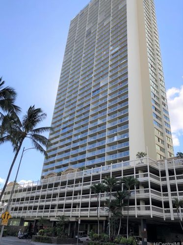 445 Seaside Ave, Honolulu HI  96815-2640 exterior