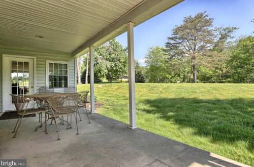 945 Cranes Gap Rd, Carlisle PA  17013-9677 exterior