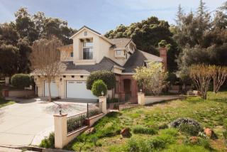 1855 Hollyhock Ln, Gilroy, CA 95020-7951