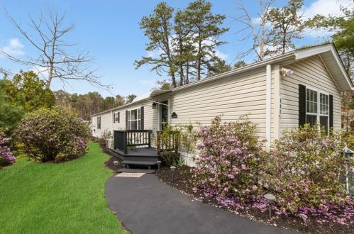 1 King Philip Rd, Coventry, RI 02816-4028