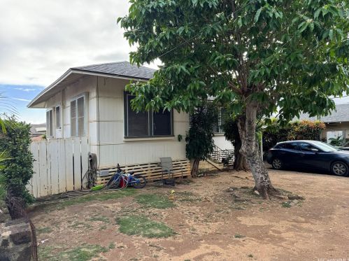 3877 Claudine St, Honolulu HI  96816-4333 exterior