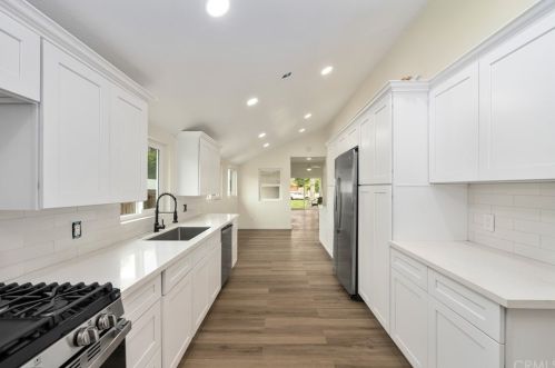 1218 Maple St, Santa Ana CA  92707-1304 exterior