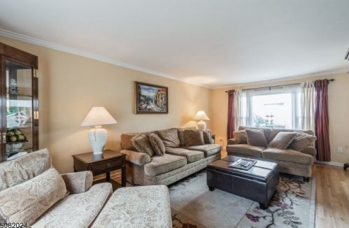 19 Cottonwood Dr, Dover NJ  07869-4707 exterior