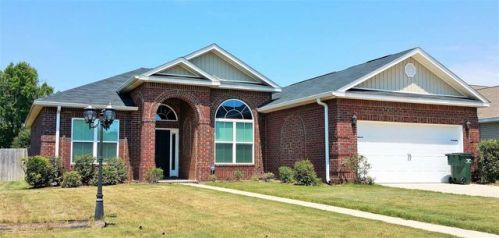 202 Saint Augustine Dr, Bonaire, GA 31005-3782