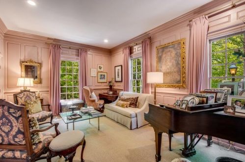 3229 Arden Rd, Atlanta GA  30305-1936 exterior