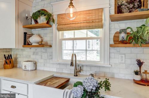 1220 Country Club Dr, Lancaster PA  17601-5208 exterior