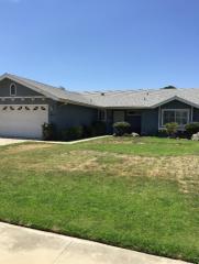 1015 Regina St, Visalia, CA 93292-1557