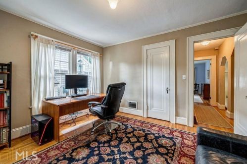 689 Cumberland Cir, Atlanta GA  30306-3256 exterior