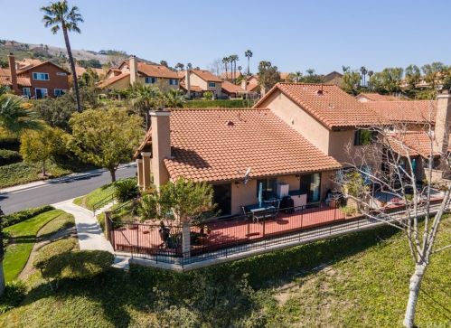 6081 Ladera Ln, Anaheim CA  92807-4847 exterior