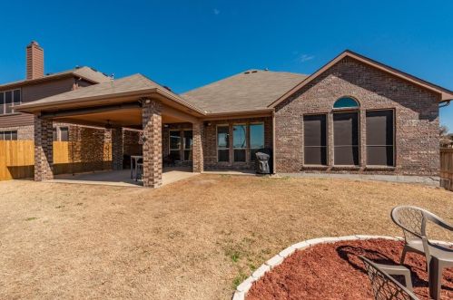 10061 Red Blf Ln, Fort Worth TX  76177-7353 exterior