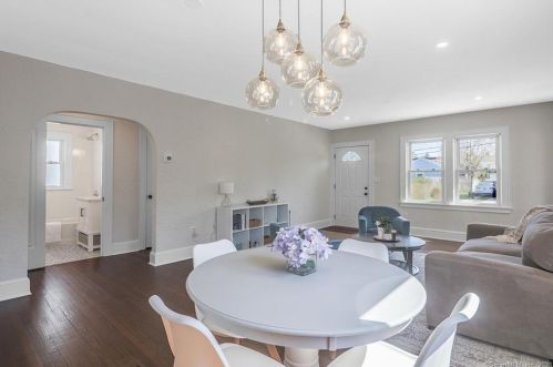 14 Elton Ct, Norwalk CT  06851-4830 exterior