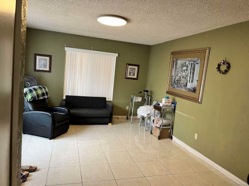 11184 Camarosa Cir, San Diego, CA 92126-1619