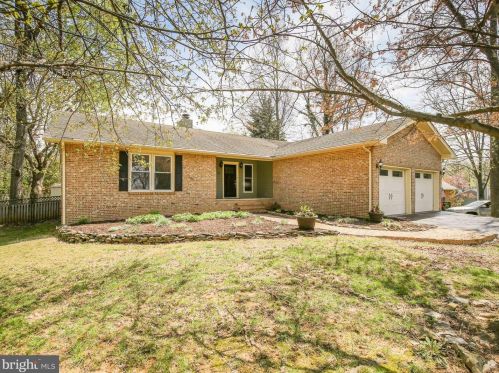 128 Tall Oak Ct, Charles Town, WV 25414-5315