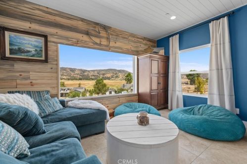 23601 Dart Dr, Tehachapi, CA 93561-7406