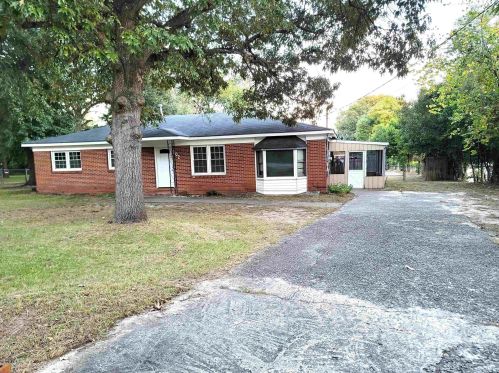 102 Oconee St, Warner Robins, GA 31088-5632