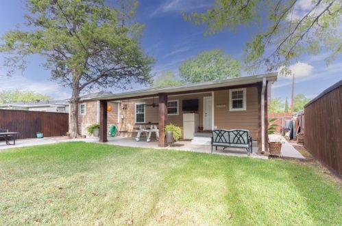 2810 Altman Dr, Irving TX  75062-4229 exterior