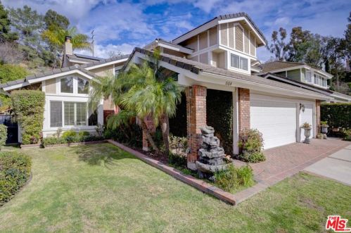 3164 Hollyburne Ct, Glendale, CA 91206-4807
