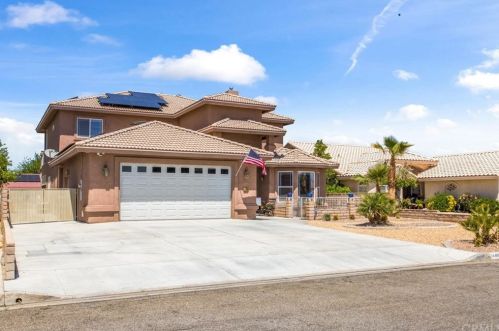 14468 Galleon Ln, Helendale, CA 92342-7777