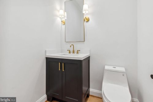 9111 Sligo Crk Pkwy, Silver Spring MD 20901-3361 exterior