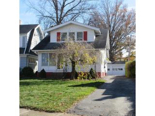 17511 Riverway Dr, Cleveland, OH 44107-5317