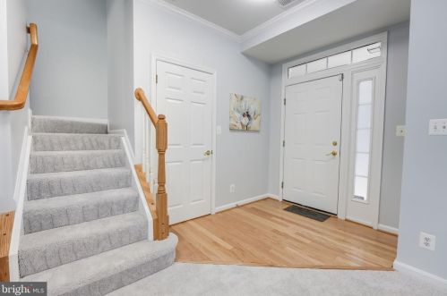 8932 Milford Haven Ct, Lorton, VA 22079-4742