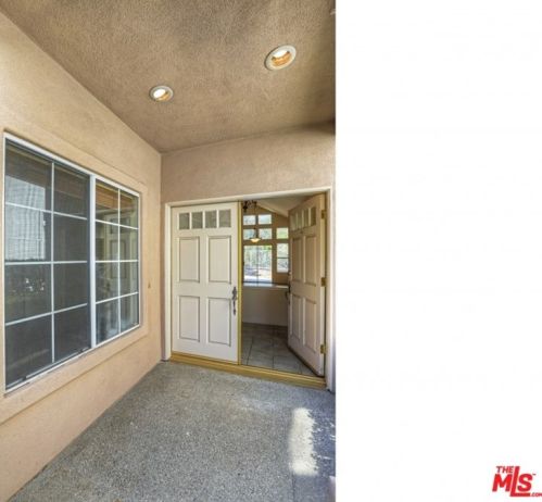 889 Calle Amable, Glendale CA  91208-3058 exterior