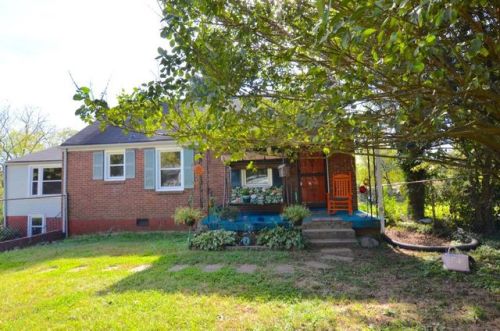 106 Berkley Dr, Madison, TN 37115-5215