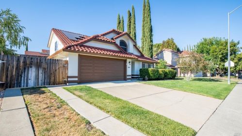 327 Clarescastle Way, Vacaville, CA 95688-9395