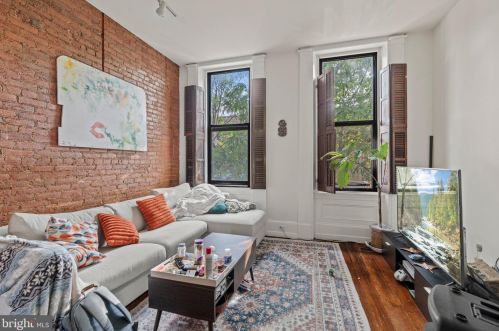 716 10th St, Philadelphia, PA 19123-1959