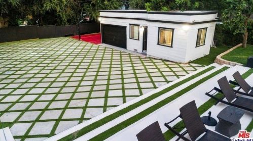 1616 Wabasso Way, Glendale CA  91208-2441 exterior