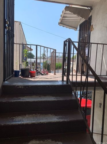 2926 Iowa Ave, South Gate, CA 90280-4161