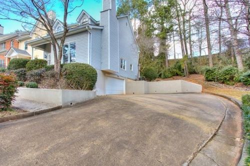 1 Frst Rdg Ct, Atlanta GA  30350-1802 exterior