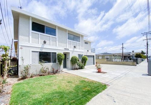 13626 Cerise Ave, Hawthorne, CA 90250-7779