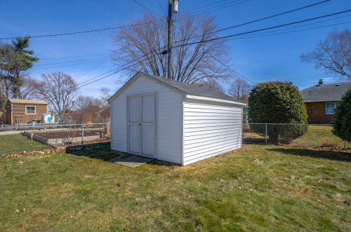 1930 Arona St, Saint Paul MN  55113-5843 exterior