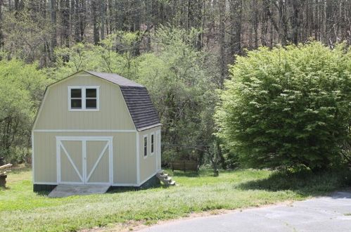 4871 Willie Robinson Rd, Gainesville, GA 30506-3526