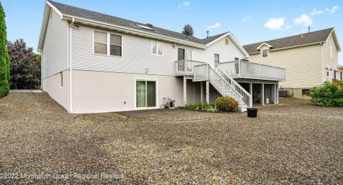 15 Starboard Ct, Berkeley Township, NJ 08721-1885