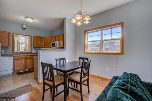 1141 Barclay St, Saint Paul MN  55106-1202 exterior