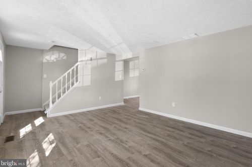 1365 Elm Grv Cir, Silver Spring MD 20905-6060 exterior