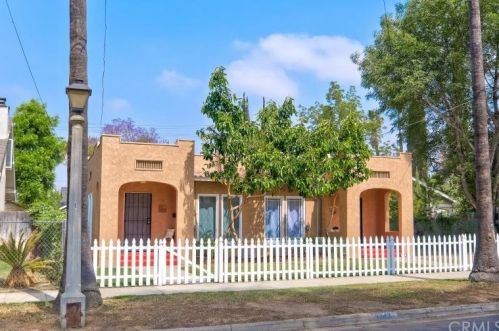 3341 Chestnut St, Riverside CA  92501-2731 exterior