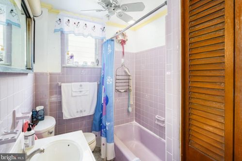 2649 10th St, Philadelphia PA 19148-5007 exterior