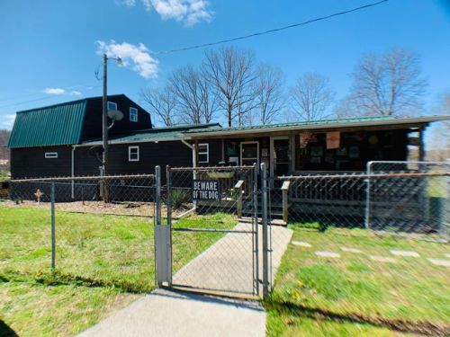 221 Reagan Ln, Robbins, TN 37852-3502