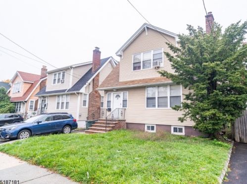 13 Hennessy Pl, Irvington, NJ 07111-1706