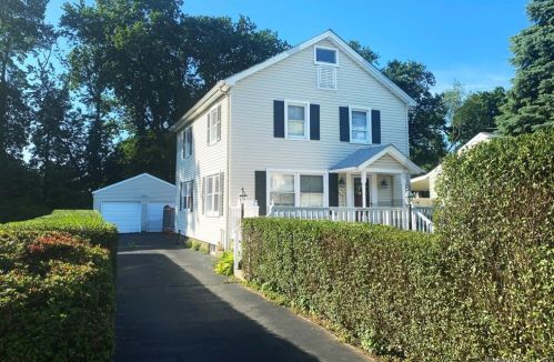 48 Hickory Ave, Milford, CT 06460-4211