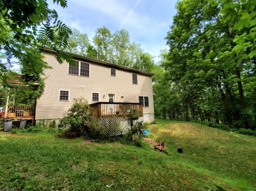 9 Sherman Ridge Rd, Wantage, NJ 07461-3303