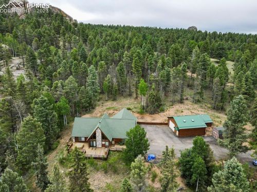 64 Oak Ln, Twin Rock, CO 80816-9352