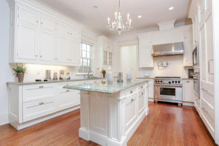91 Elm St, Greenwich CT  06830-6453 exterior