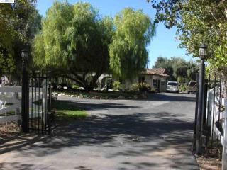 27743 Corral Hollow Rd, Tracy, CA 95377-9276