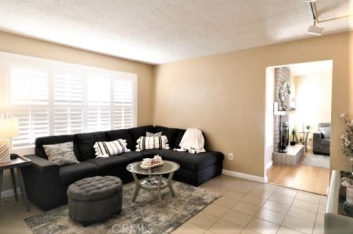 6040 Snowgrass Trl, Riverside, CA 92509-4982