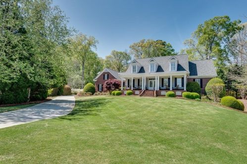 1243 Kylemore Ln, Lithonia, GA 30078-5656